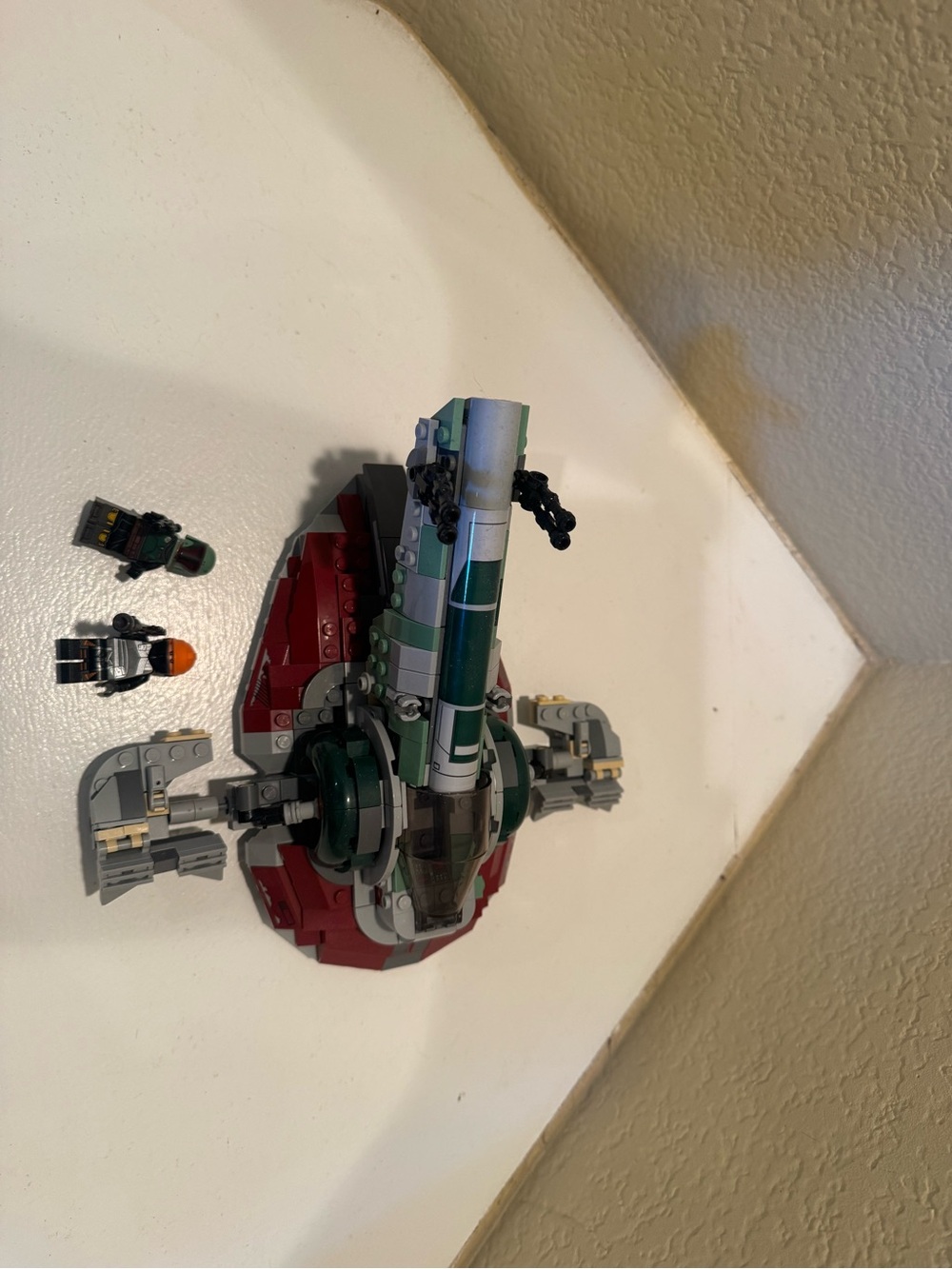 Lego Boba Fett’s Starship with Fennec Shand minifigure (Missing pieces) - Picture 2 of 3